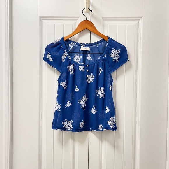 Abercrombie Blue Floral Blouse - XL Youth - Picture 1 of 9